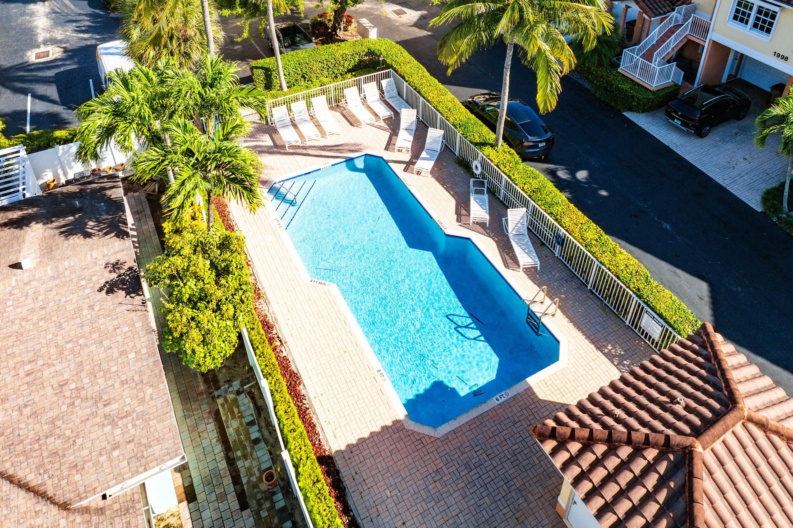 1998 NE 7th Street 101