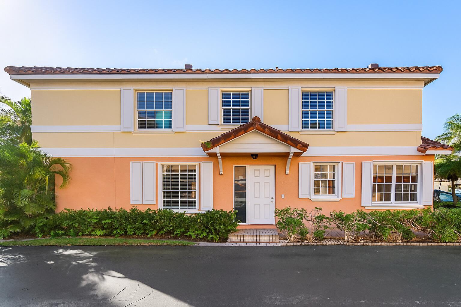 1998 NE 7th Street 101