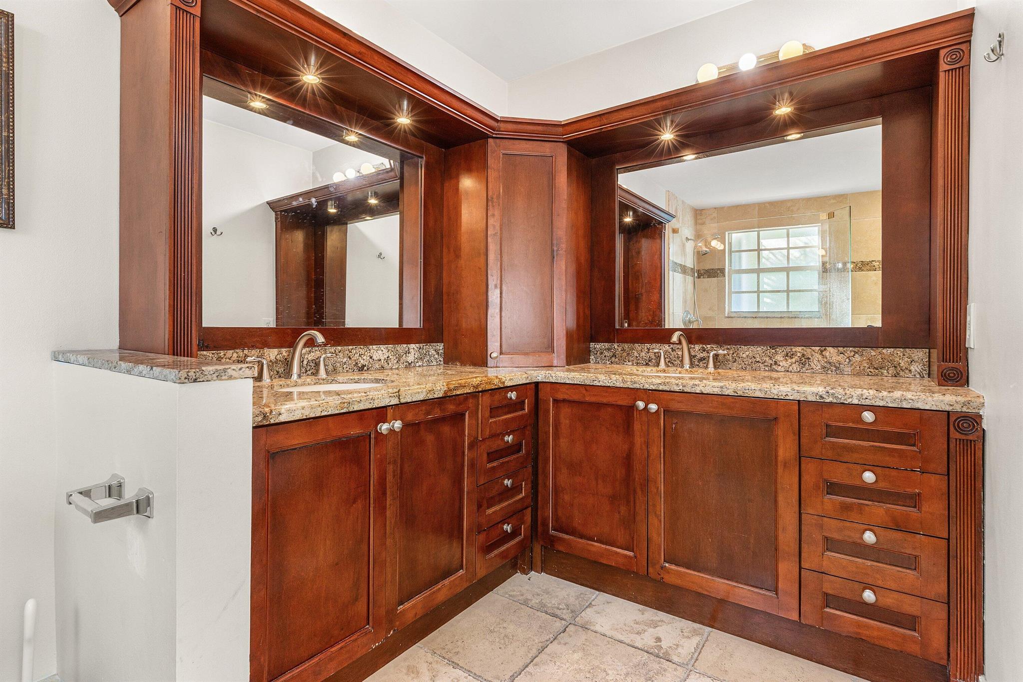 1998 NE 7th Street 101