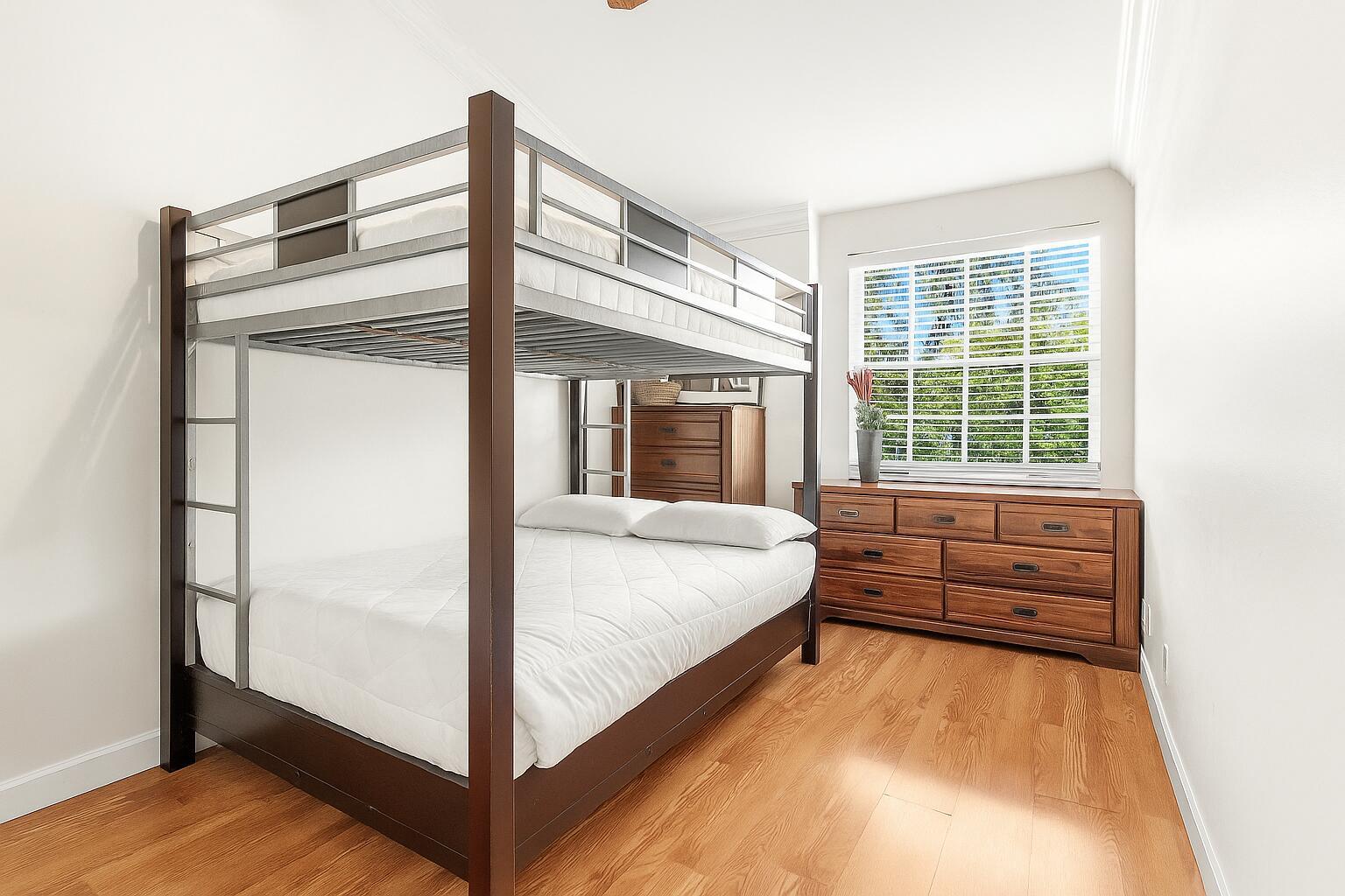 1998 NE 7th Street 101