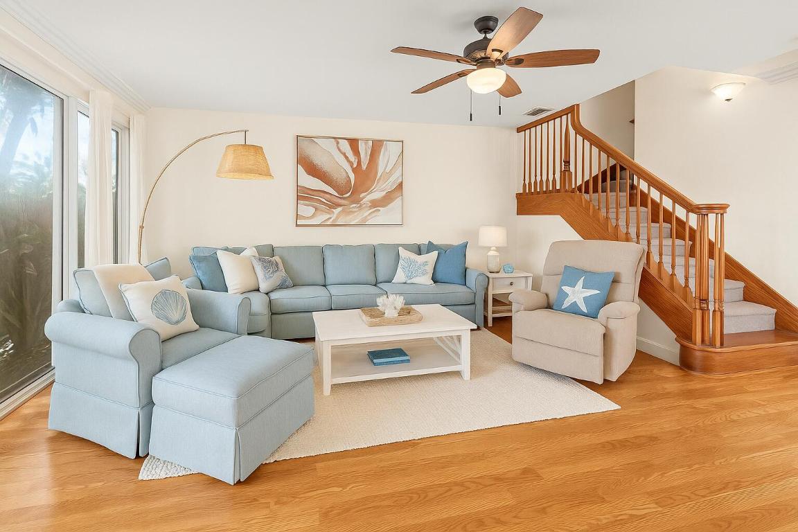 1998 NE 7th Street 101