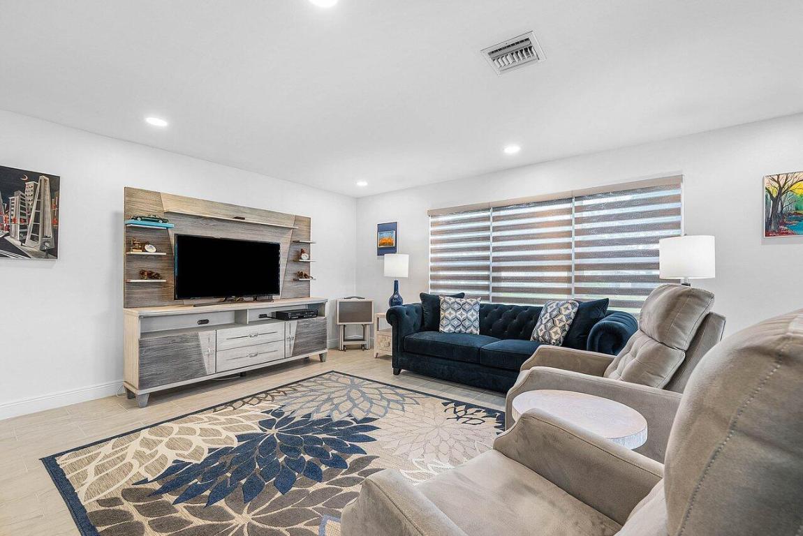 437 High Point Boulevard D