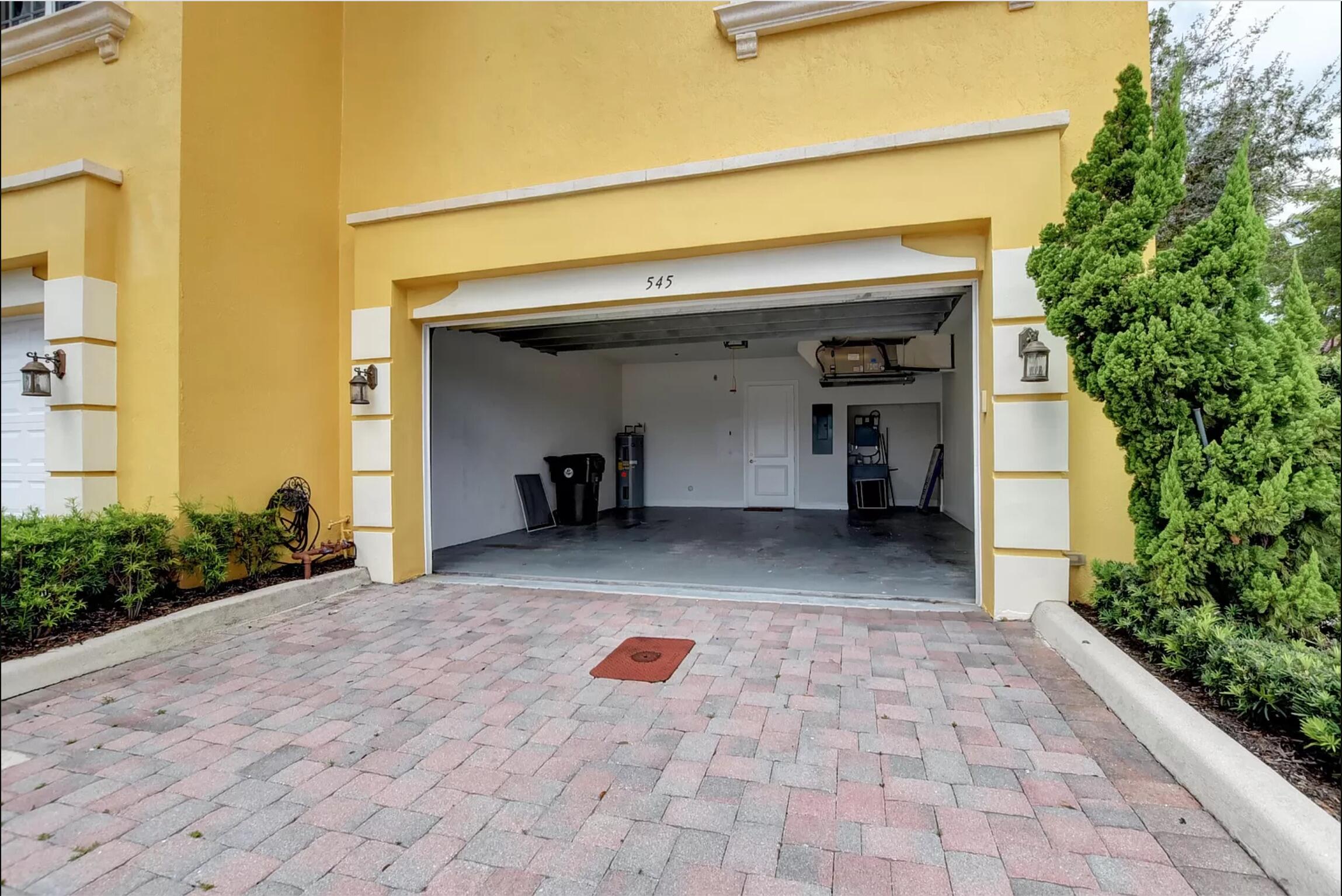 545 NE 69th Circle