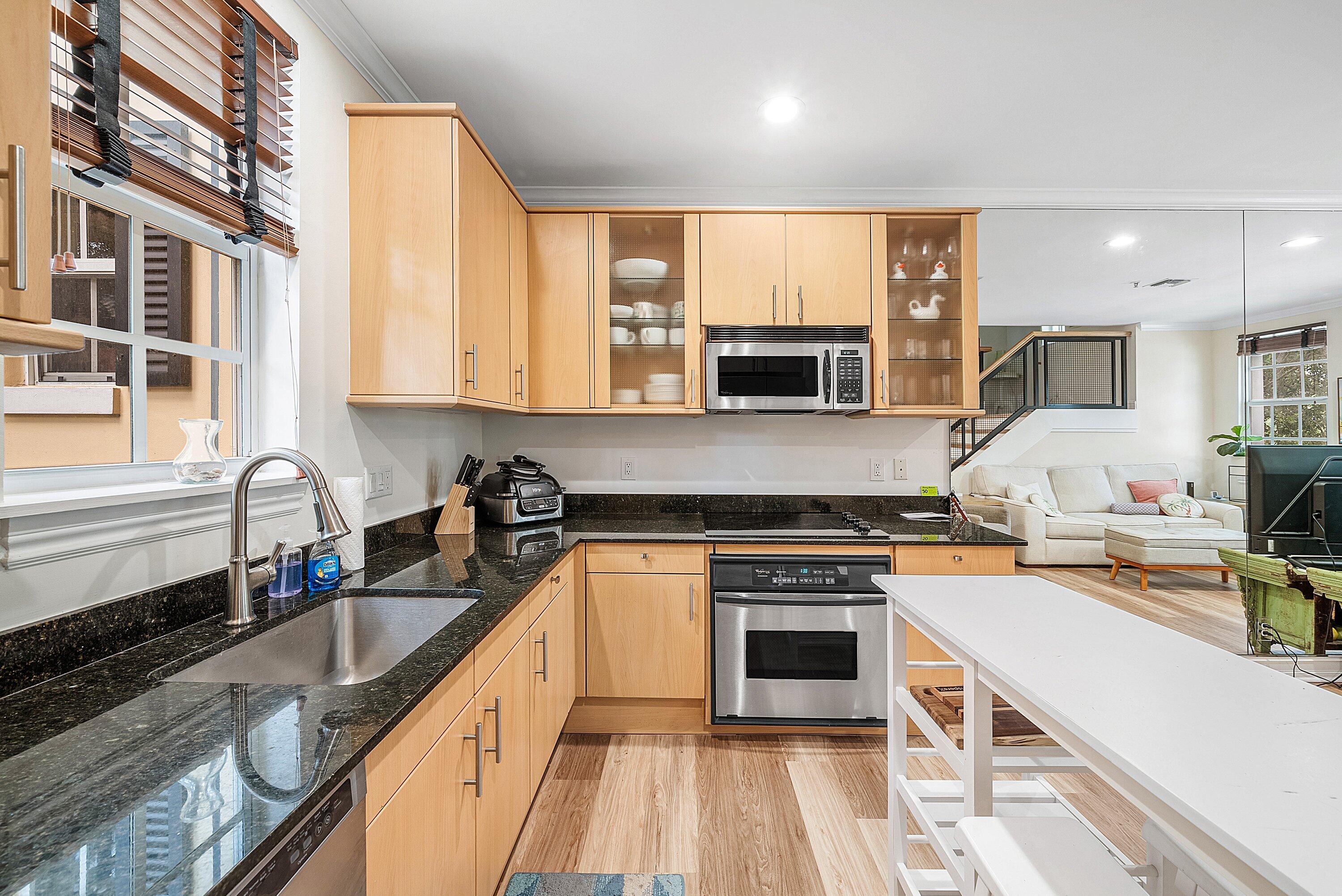 75 NE 5th Avenue I