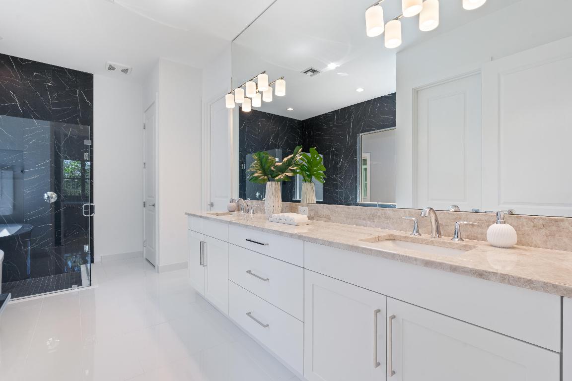 10044 Timber Creek Way