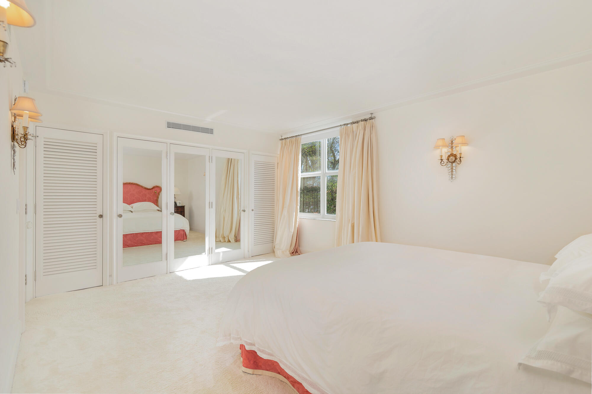 354 Chilean Avenue 4-A