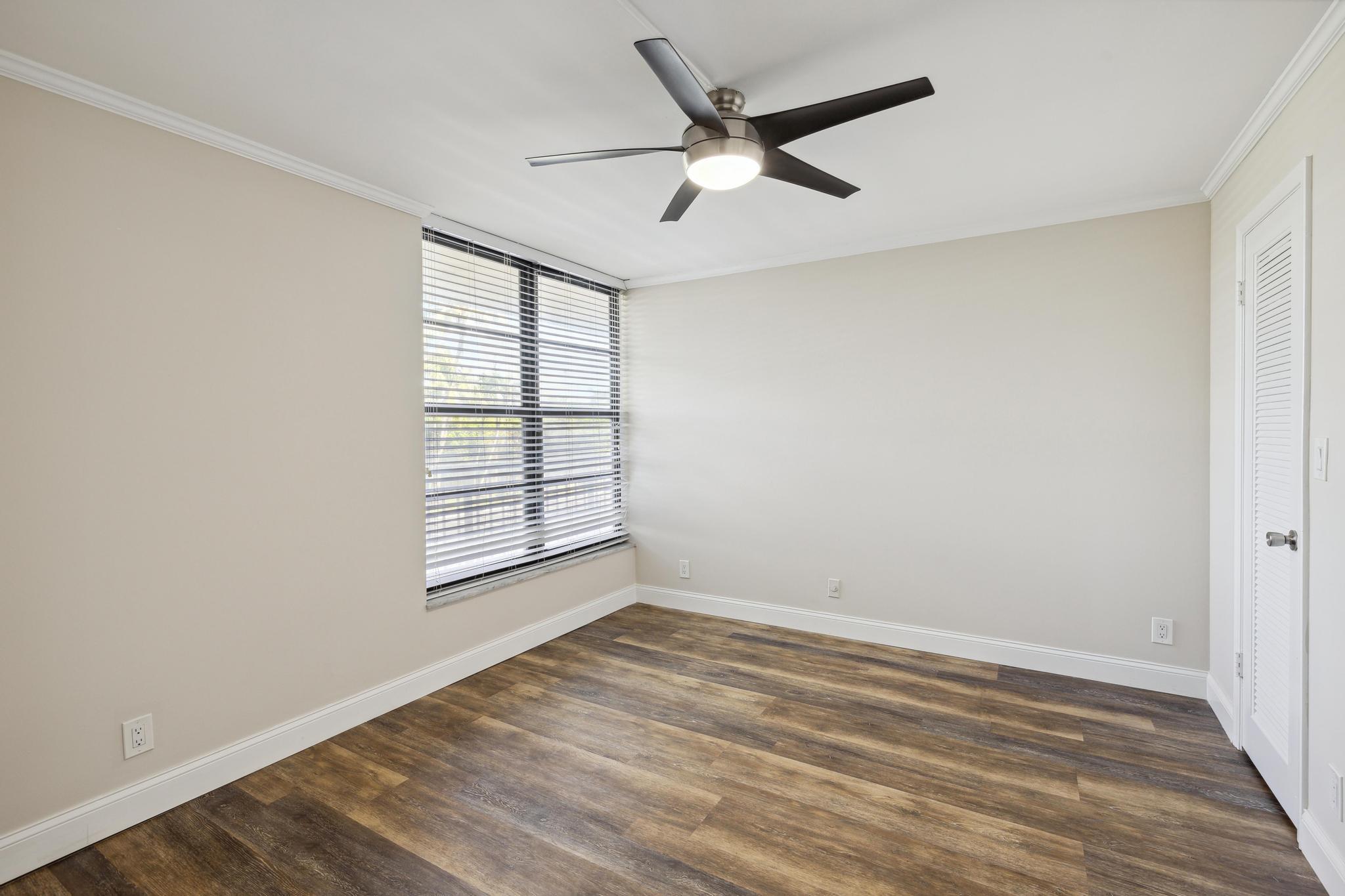 4 Royal Palm Way 2080