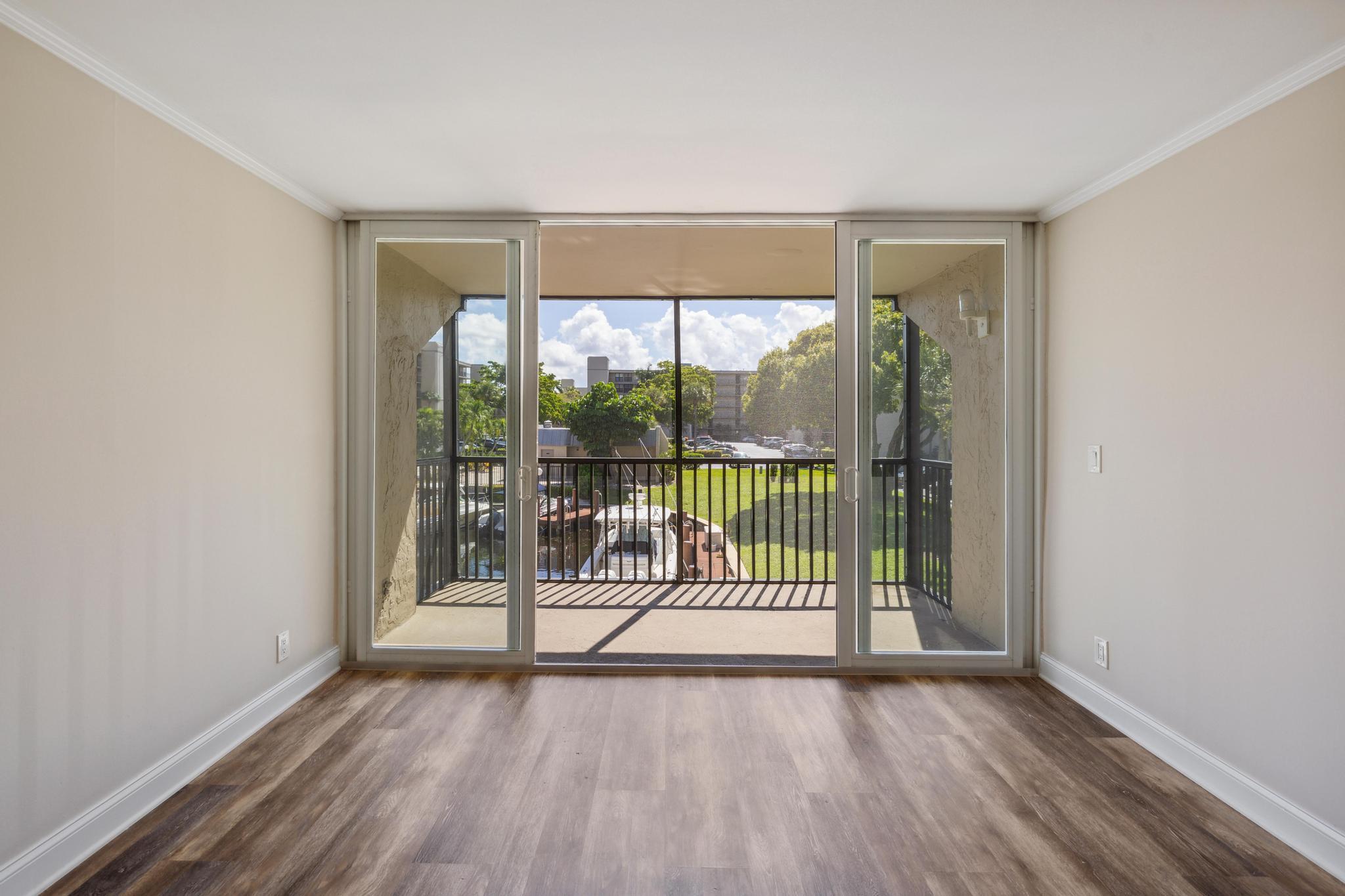 4 Royal Palm Way 2080