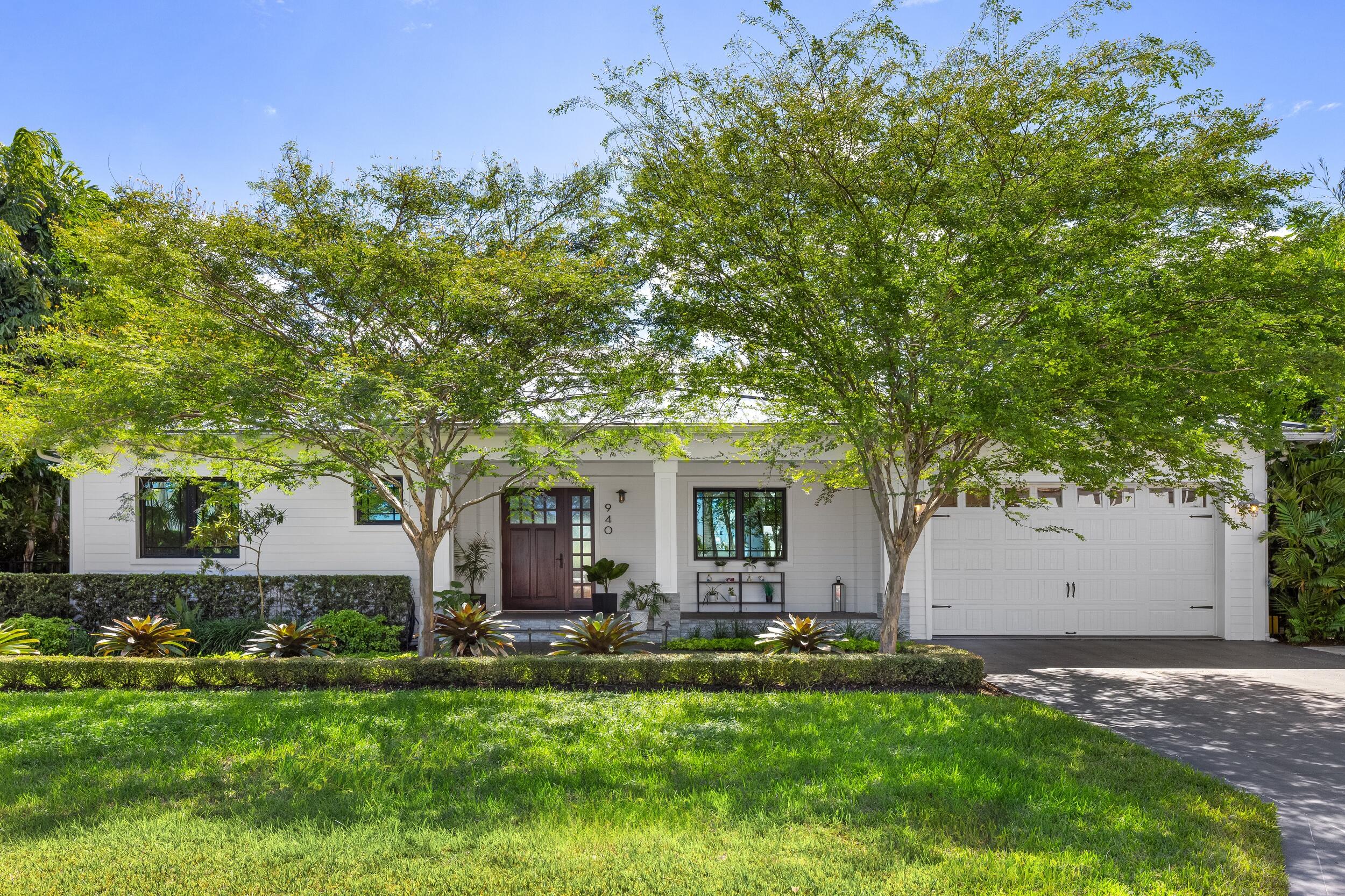 940 Greenbriar Drive