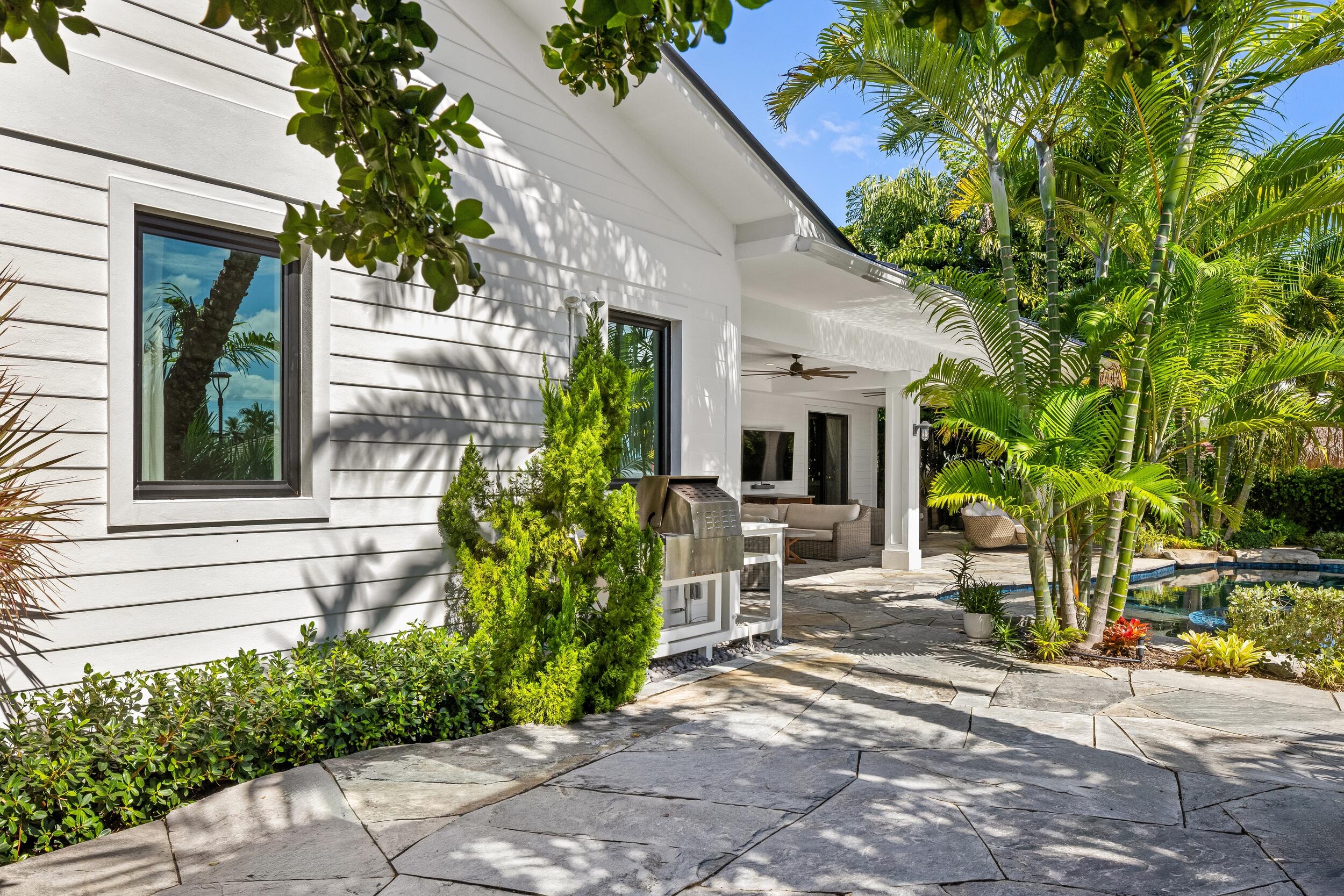 940 Greenbriar Drive