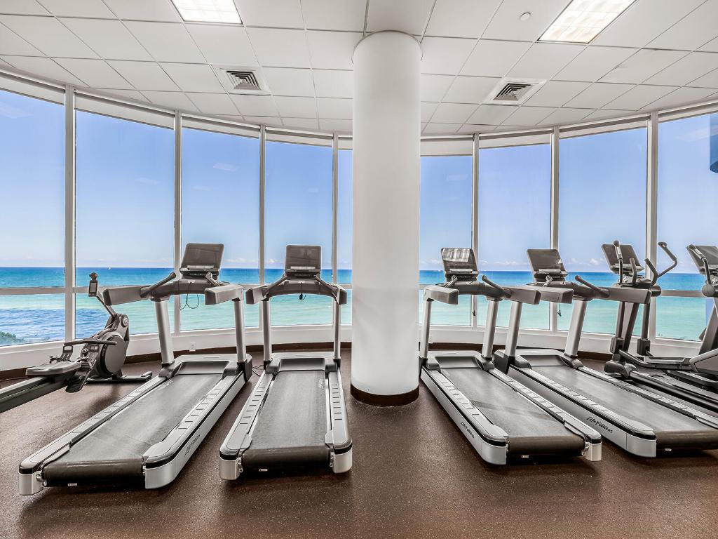 6365 Collins Avenue 1911