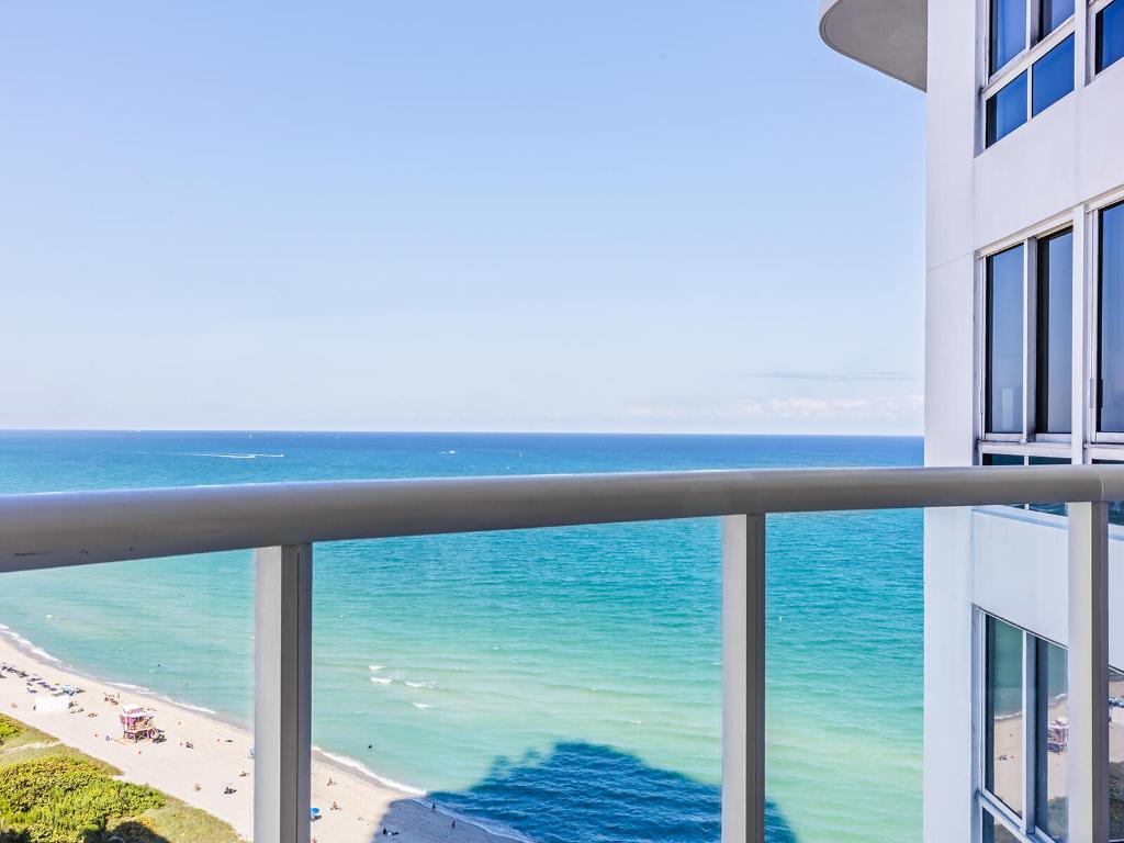 6365 Collins Avenue 1911