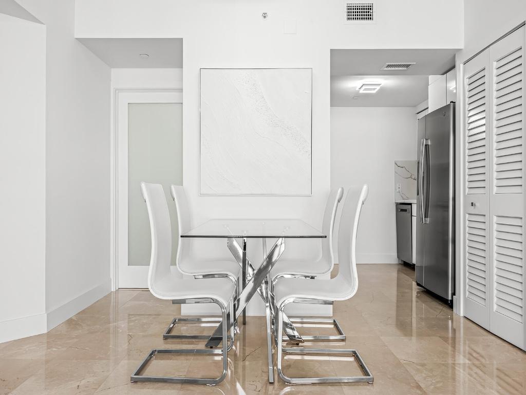 6365 Collins Avenue 1911