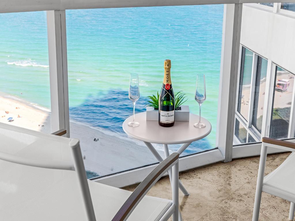 6365 Collins Avenue 1911