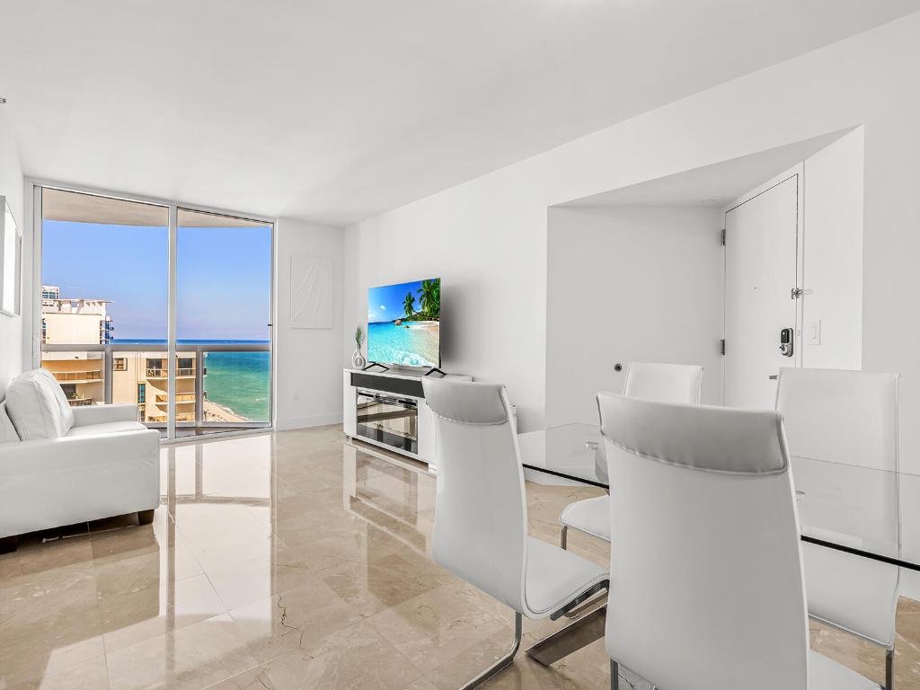 6365 Collins Avenue 1911