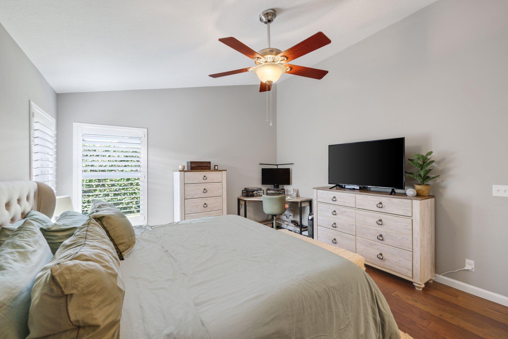 6057 Lauderdale Street