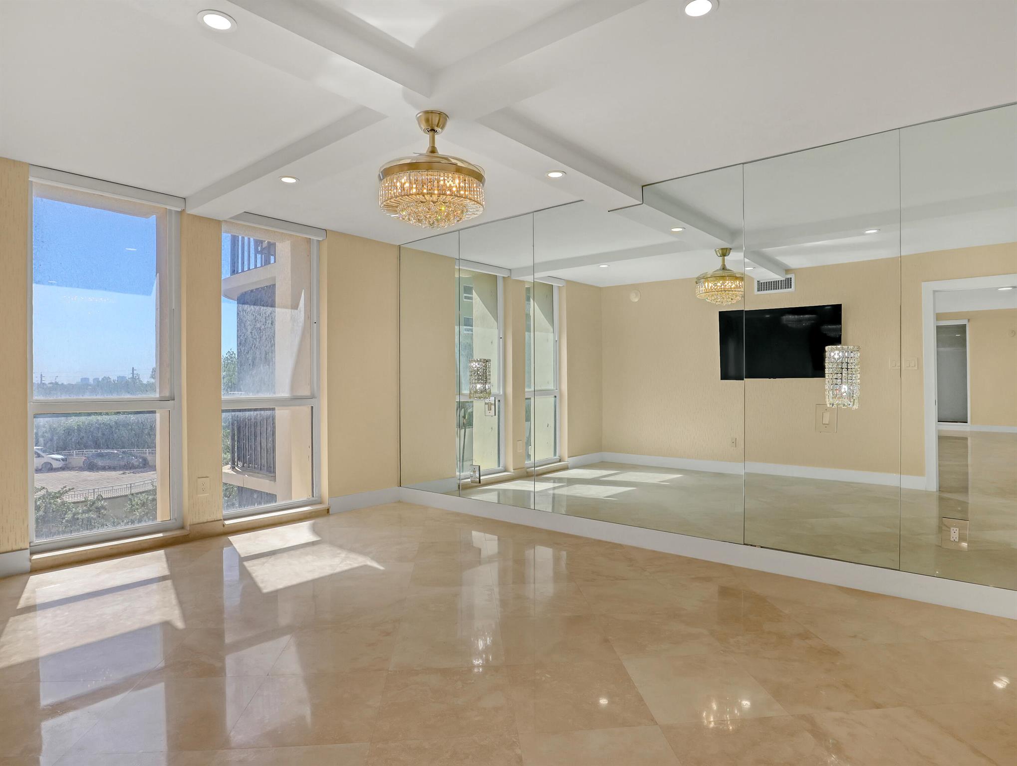 5380 N Ocean Drive 3b