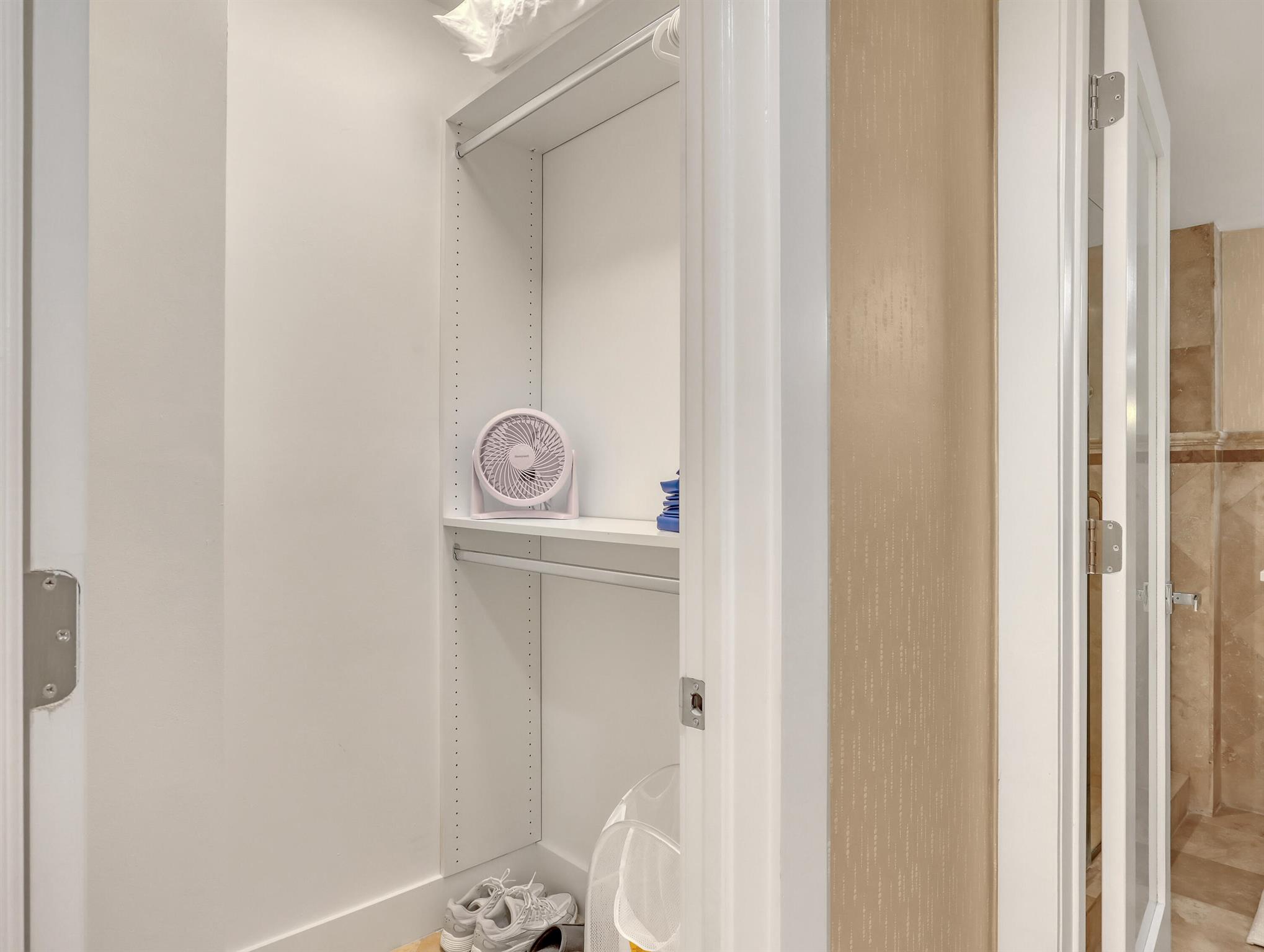 5380 N Ocean Drive 3b