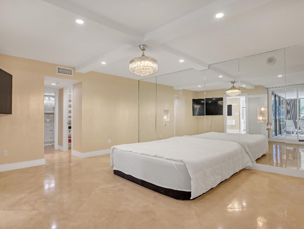 5380 N Ocean Drive 3b