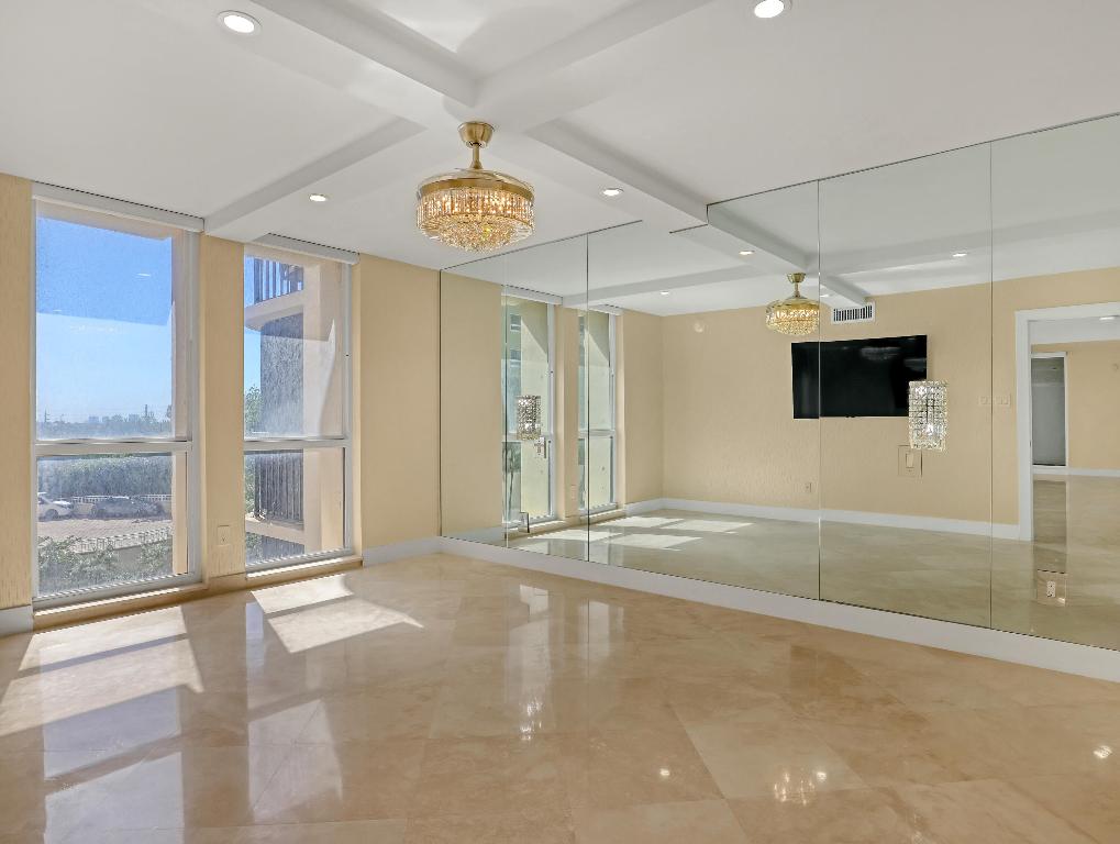 5380 N Ocean Drive 3b