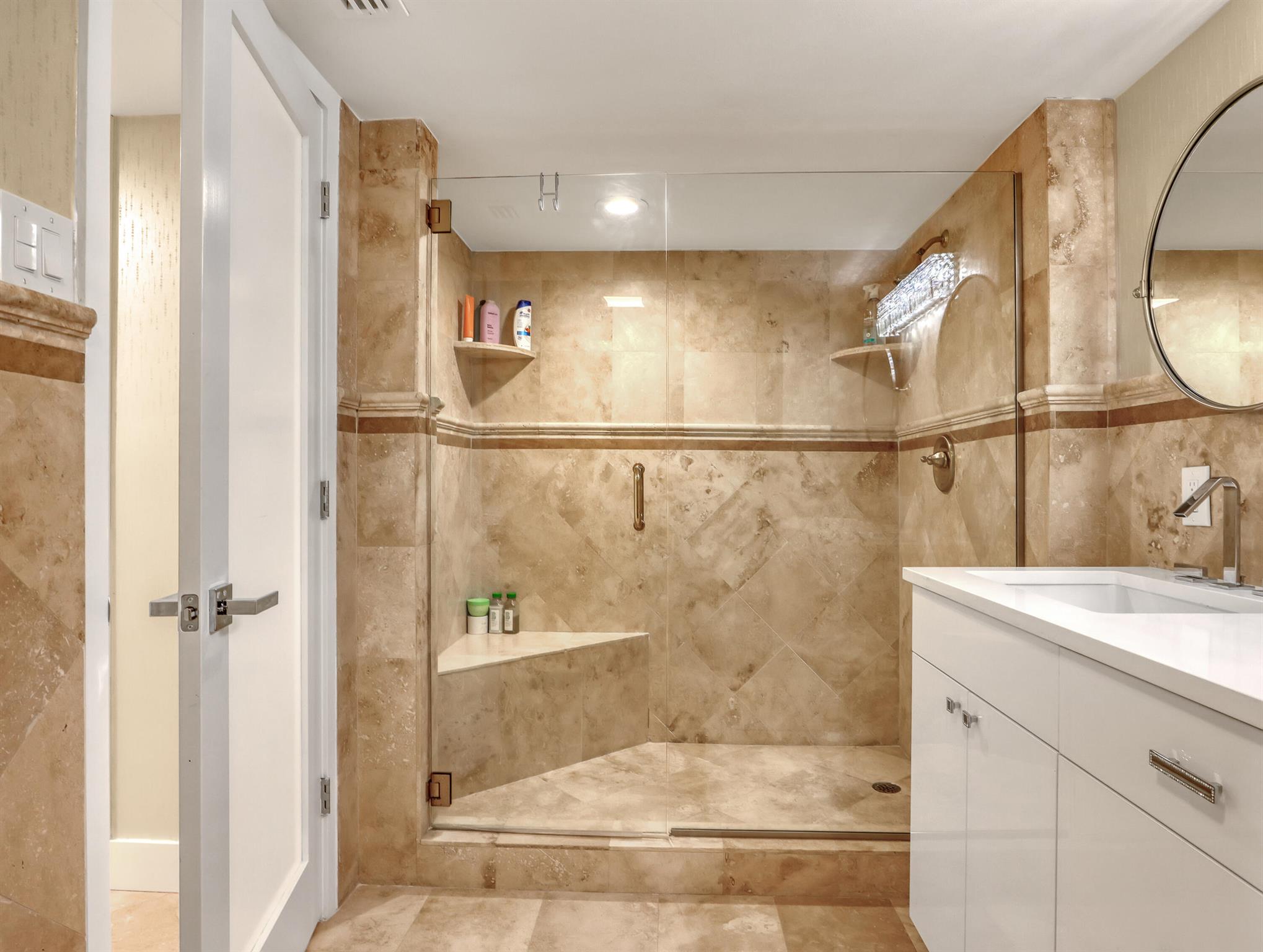 5380 N Ocean Drive 3b