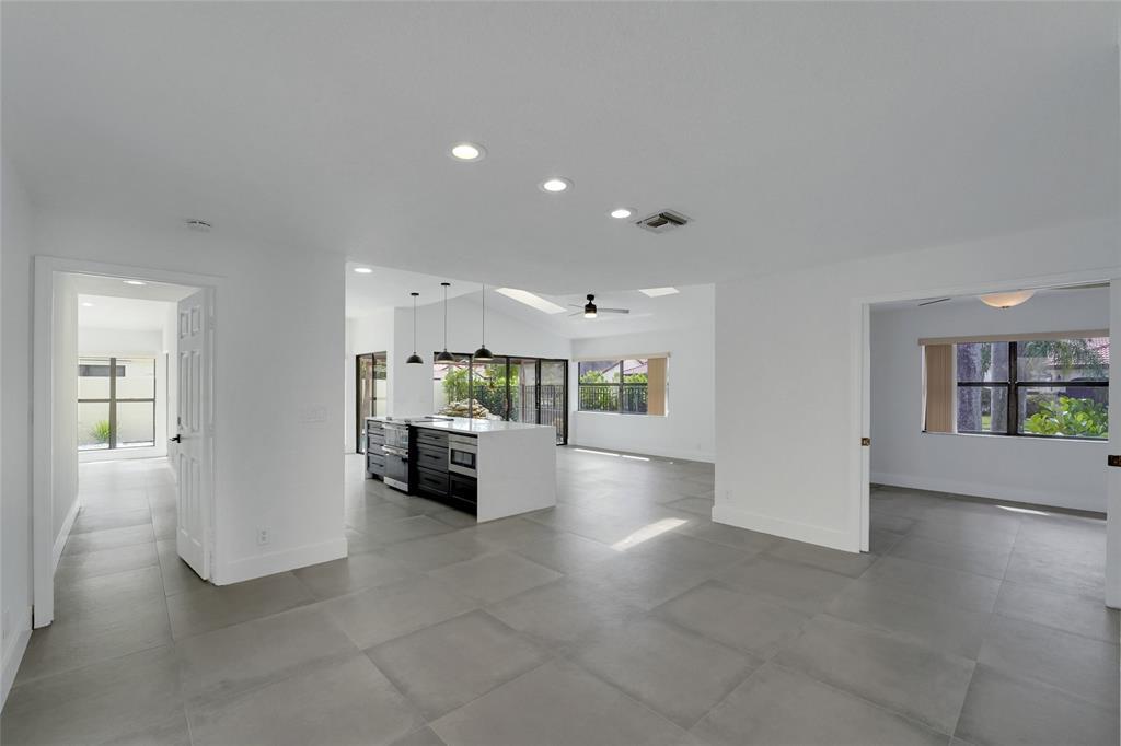 7850 Villa Nova Drive