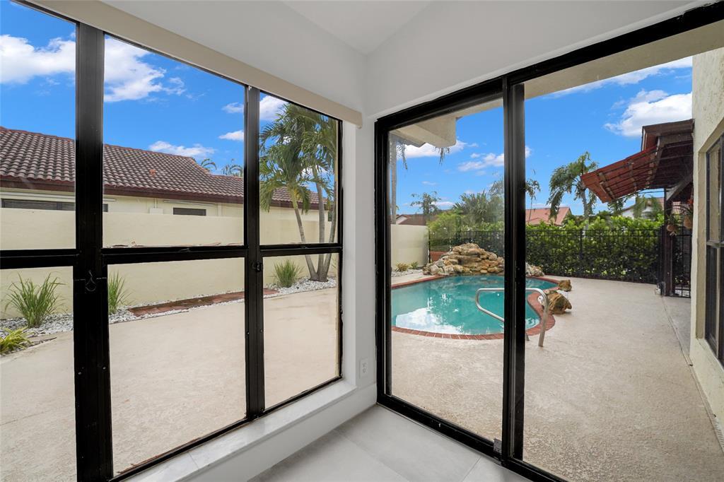 7850 Villa Nova Drive