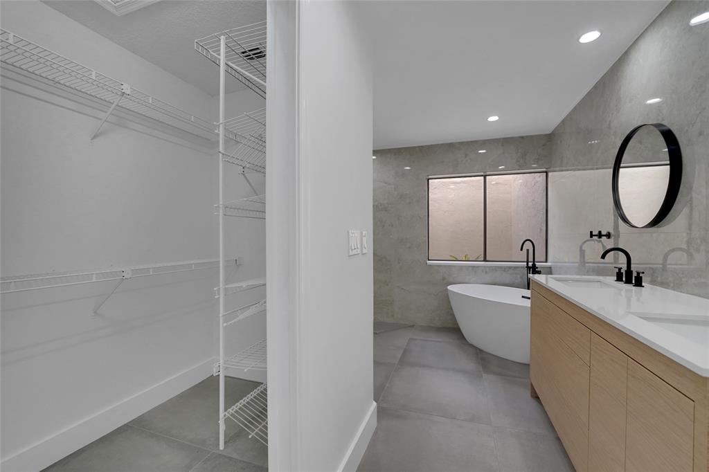 7850 Villa Nova Drive