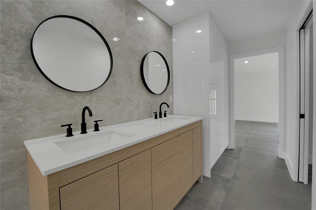 7850 Villa Nova Drive