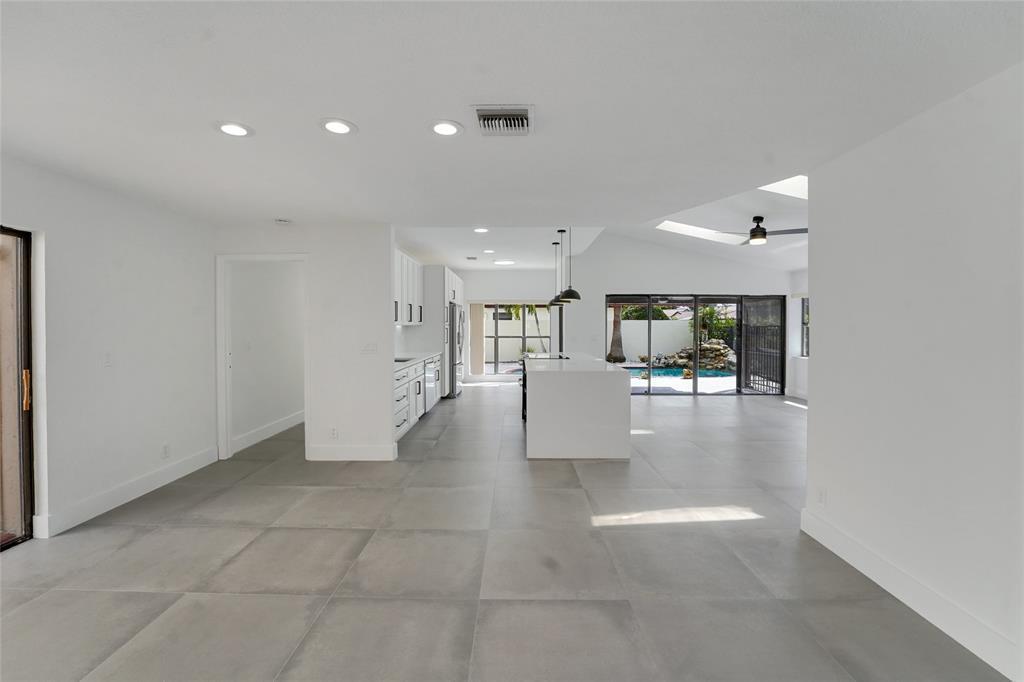 7850 Villa Nova Drive