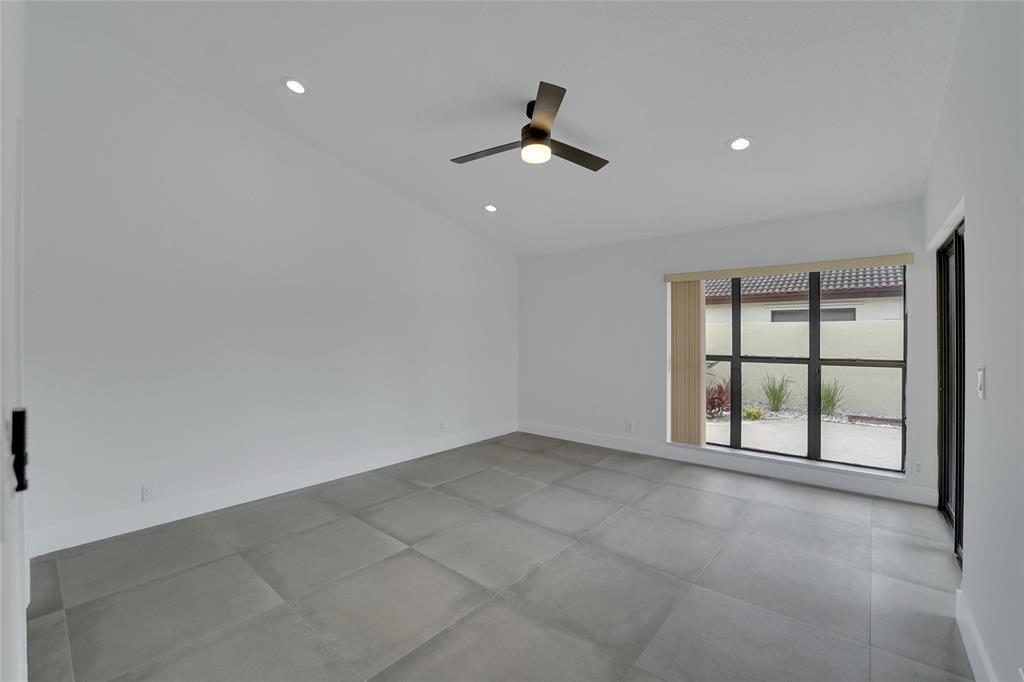 7850 Villa Nova Drive