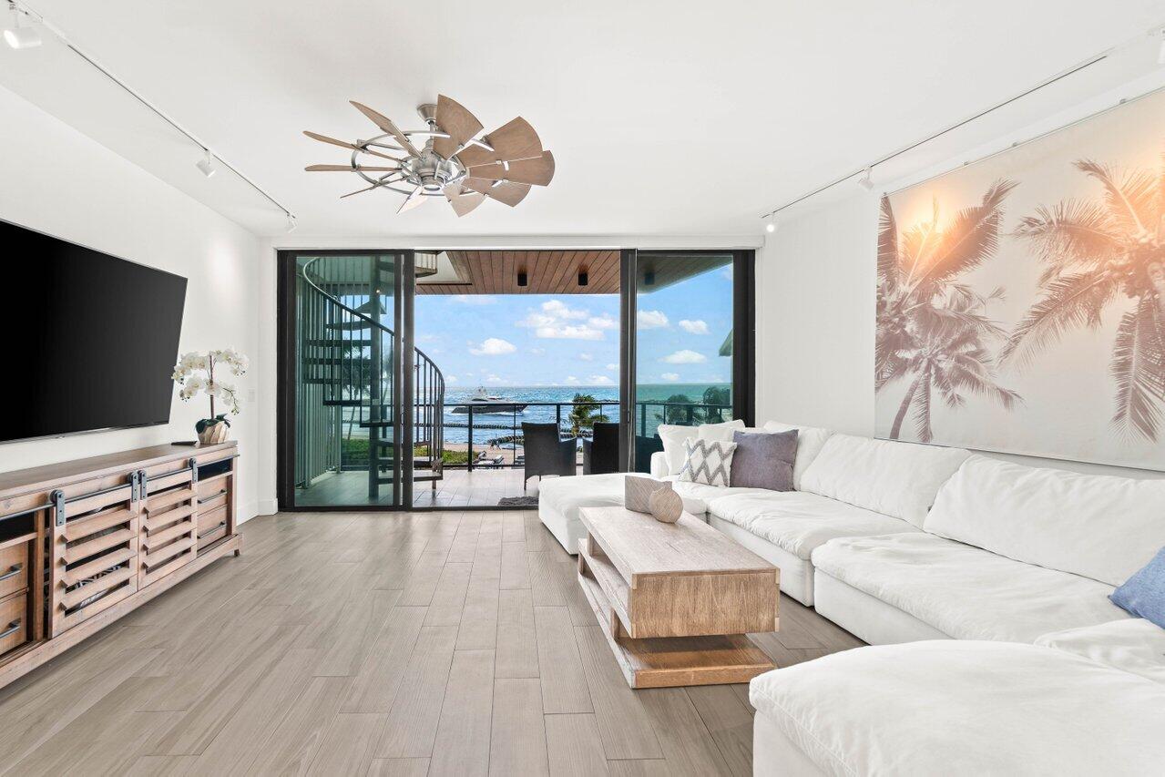 106 Inlet Way 304