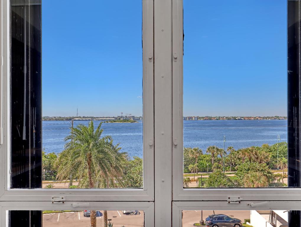 5380 N Ocean Drive 5g