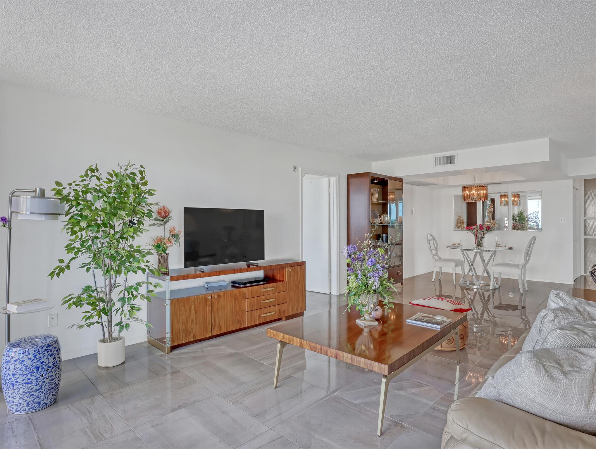 5380 N Ocean Drive 5g