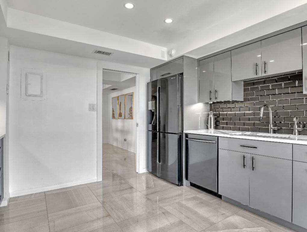 5380 N Ocean Drive 5g