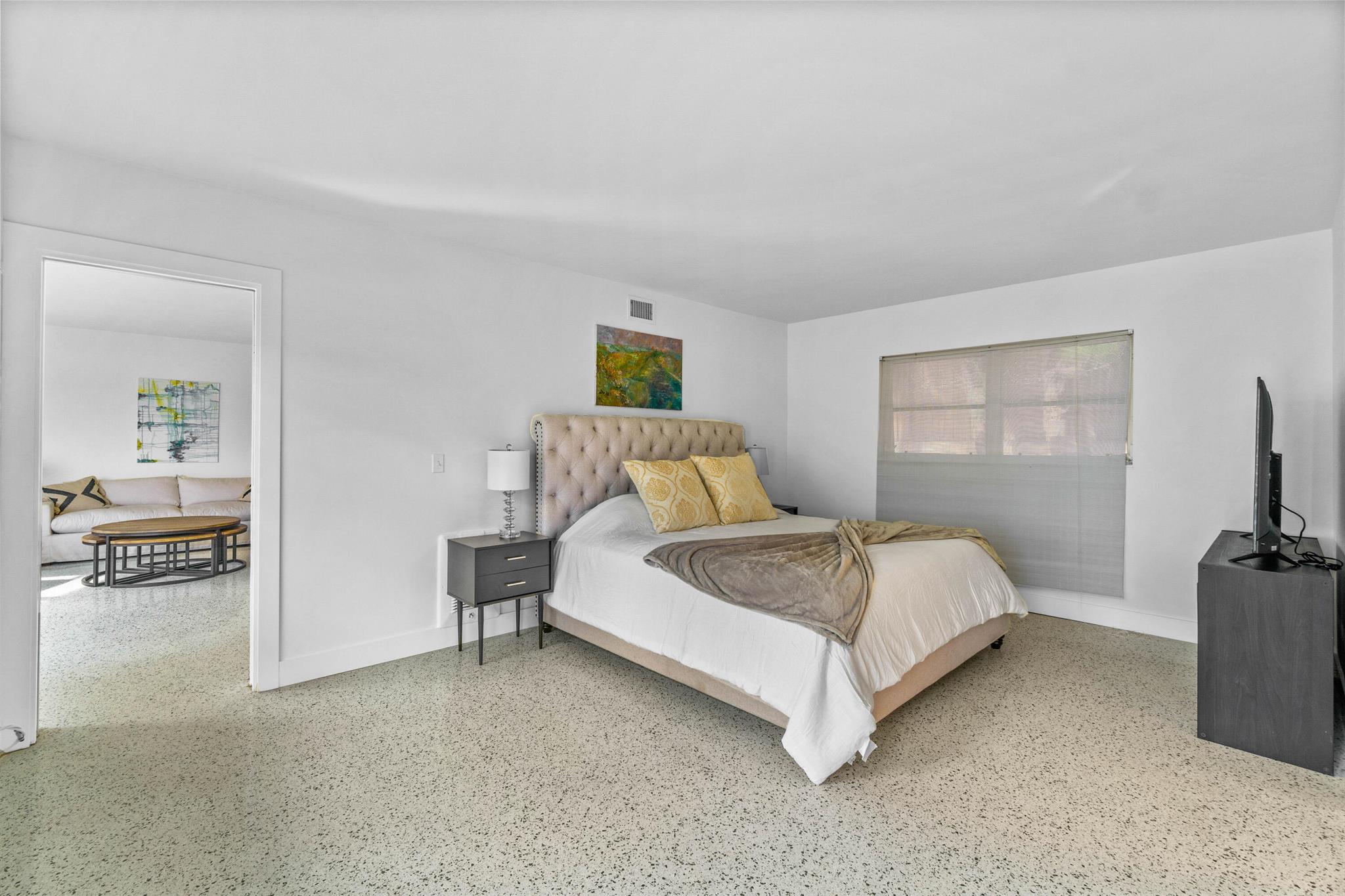 1191 S Ocean Boulevard 6