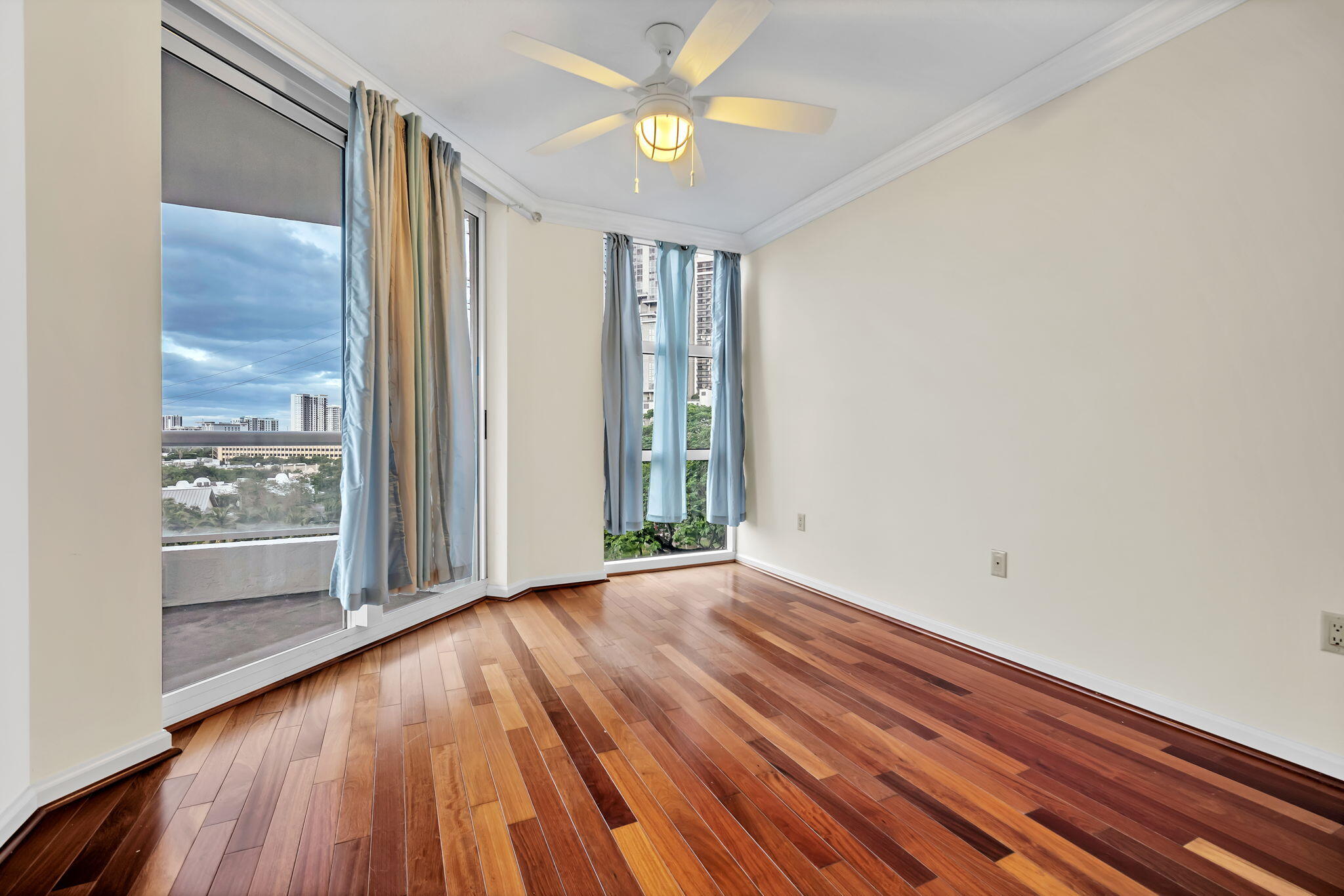 401 SW 4th Avenue 707
