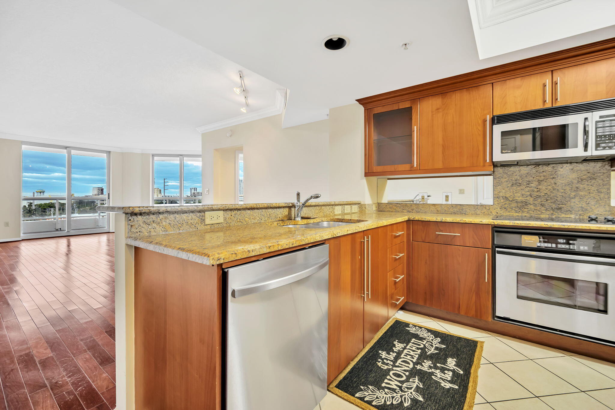 401 SW 4th Avenue 707