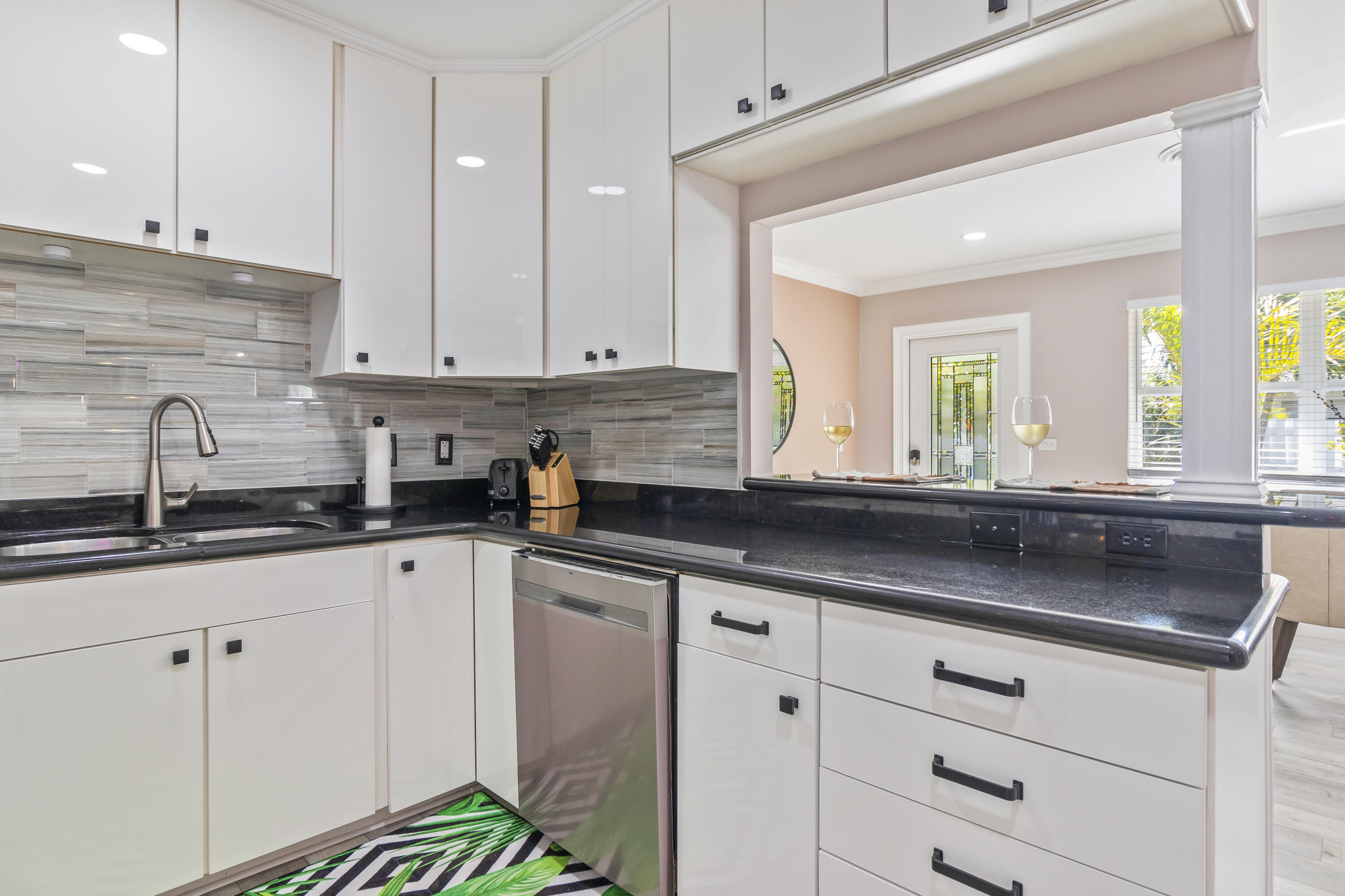 215 NE 17th Street