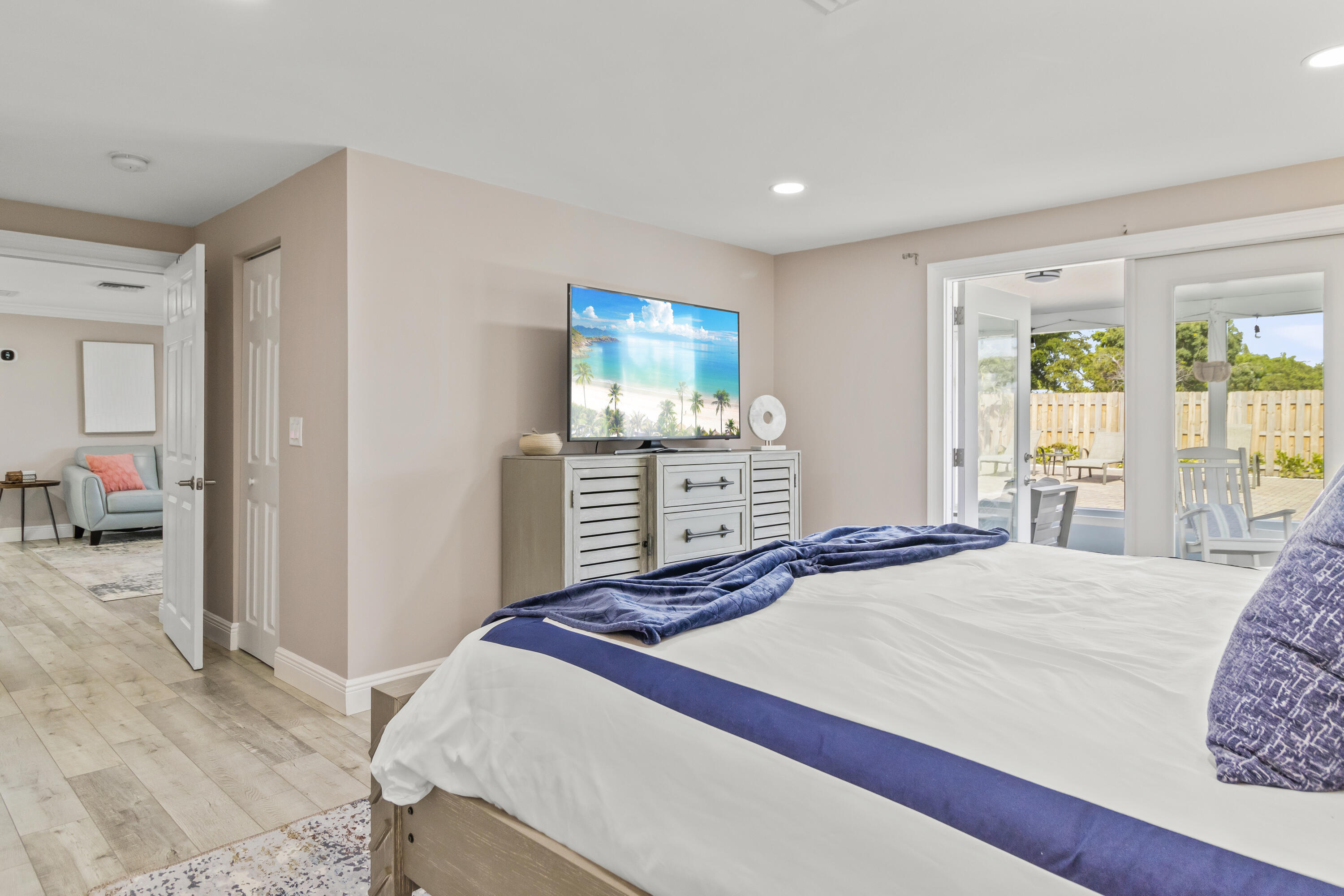 215 NE 17th Street