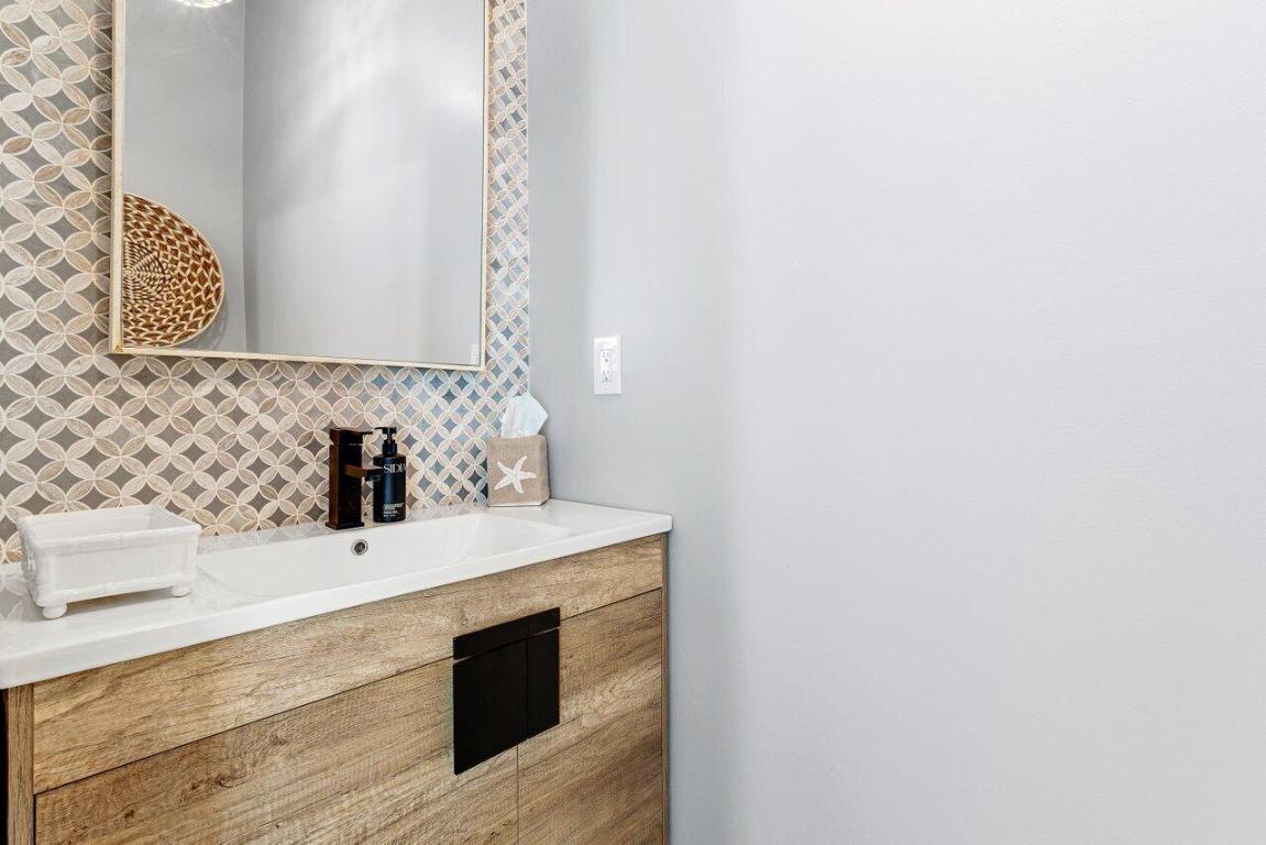 2115 S Ocean Boulevard 3