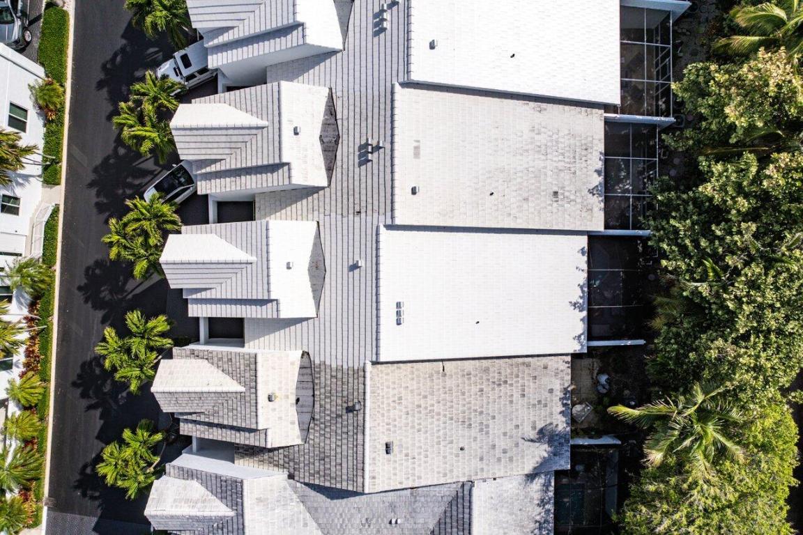 2115 S Ocean Boulevard 3