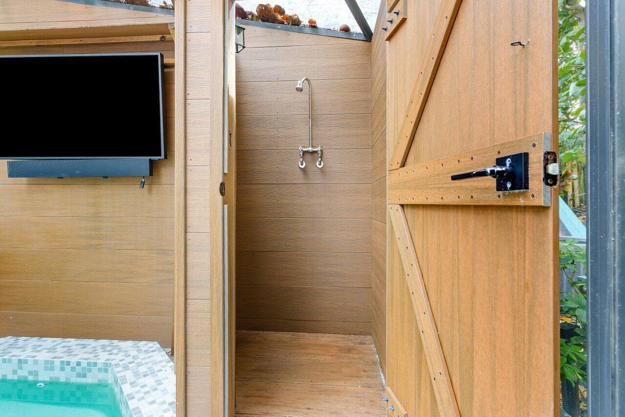 2115 S Ocean Boulevard 3