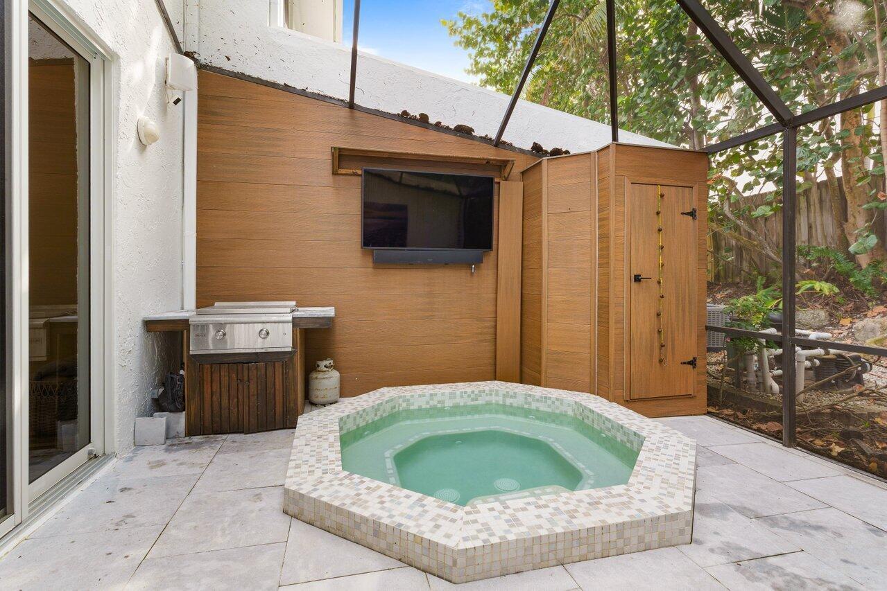 2115 S Ocean Boulevard 3