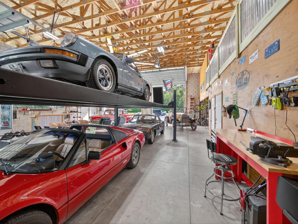 17593 Winterhawk Trail