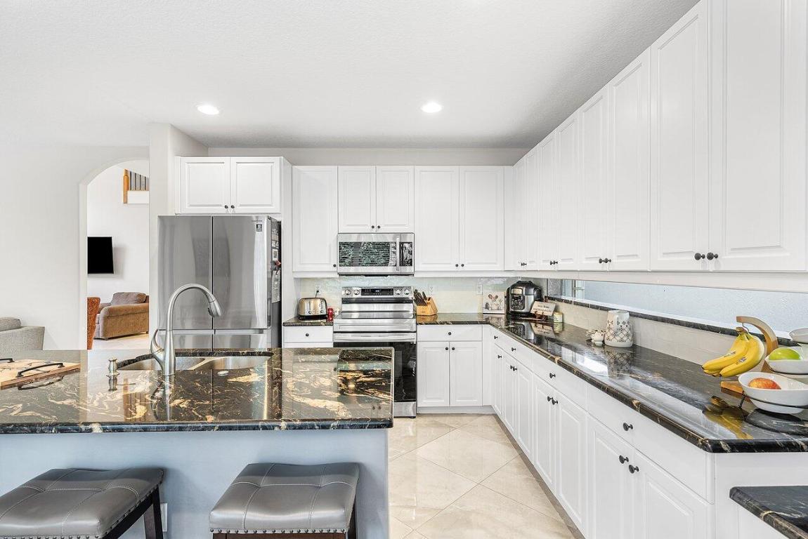 4835 N Classical Boulevard