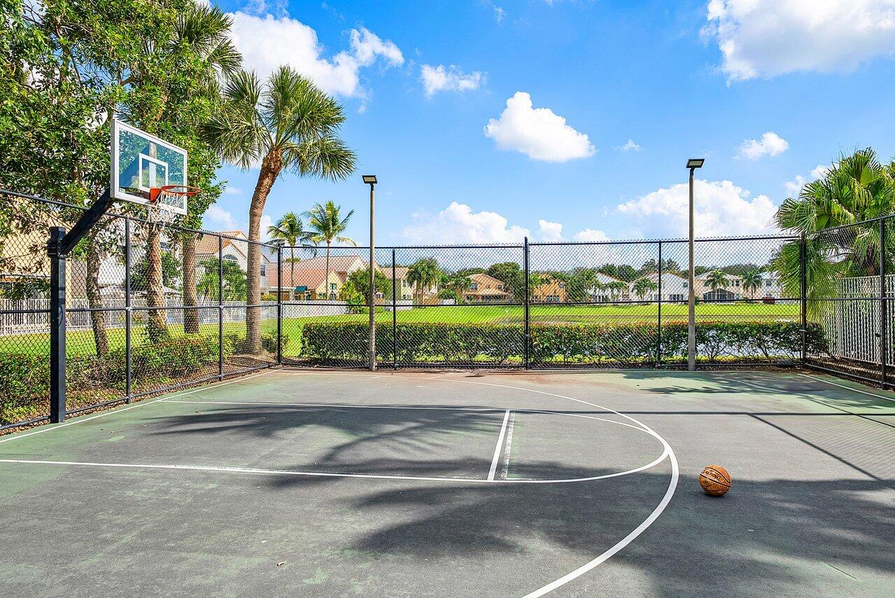 4835 N Classical Boulevard