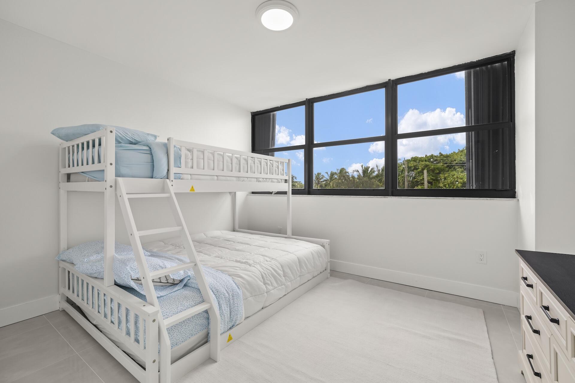 5600 N Flagler Drive 207