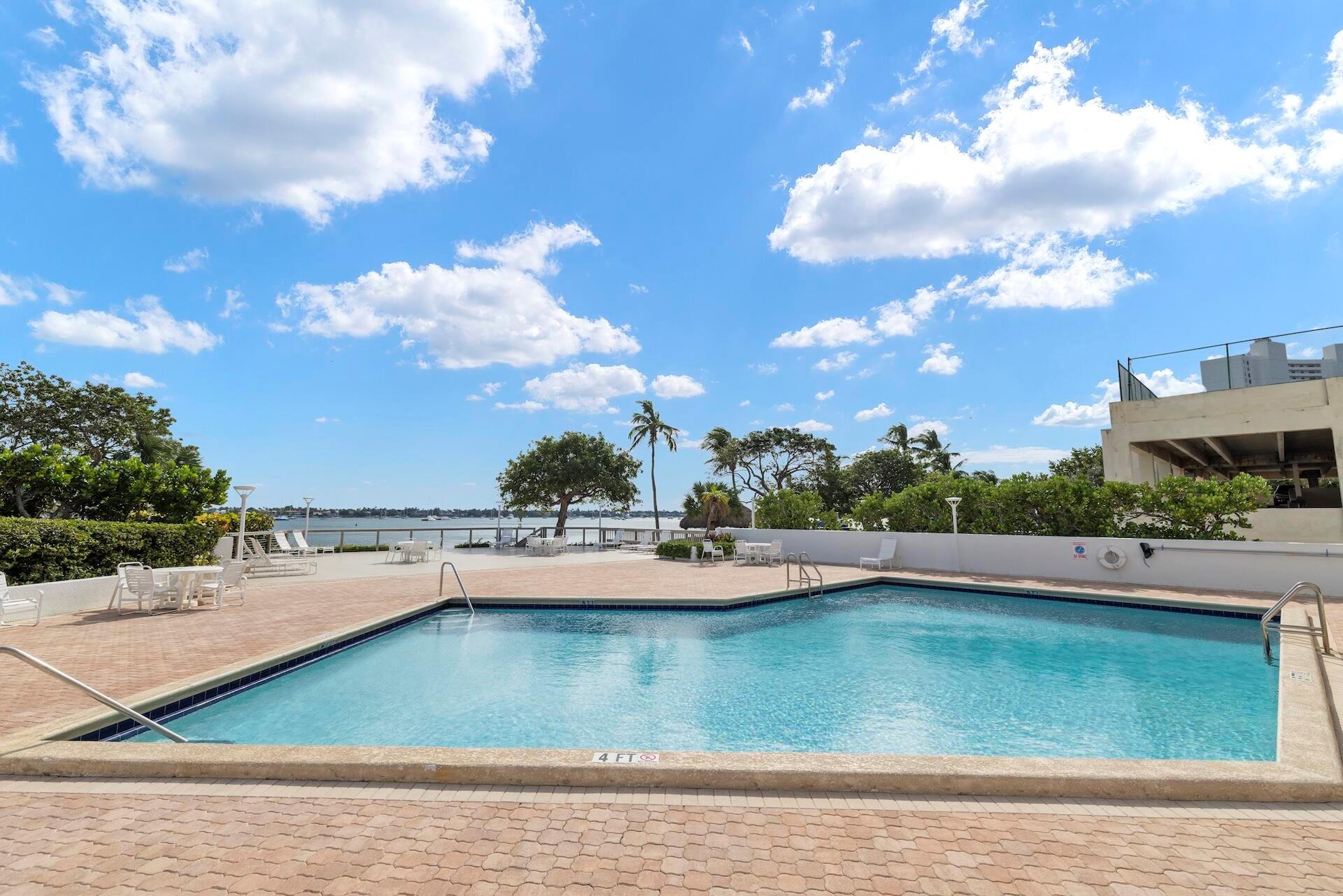 5600 N Flagler Drive 207