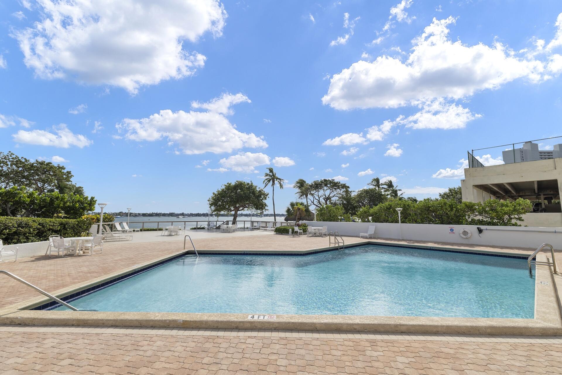 5600 N Flagler Drive 207